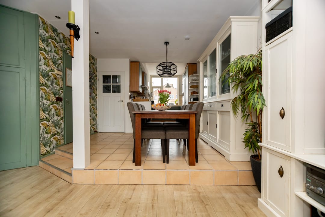 Spacious Family Home with 5 Bedrooms and Optional Carport — 12