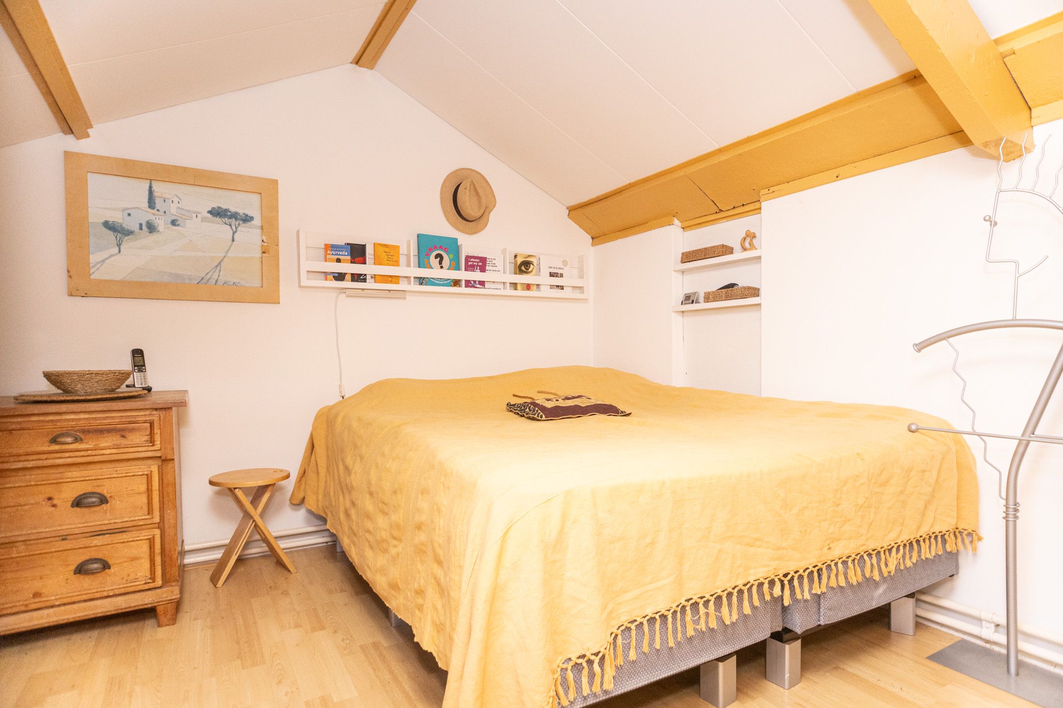 Spacious Family Home with 5 Bedrooms and Optional Carport — 32