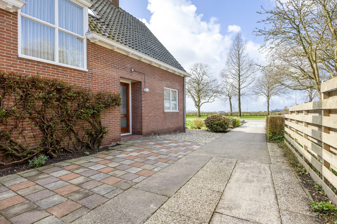 Photo 11 of Plantsoenweg 9