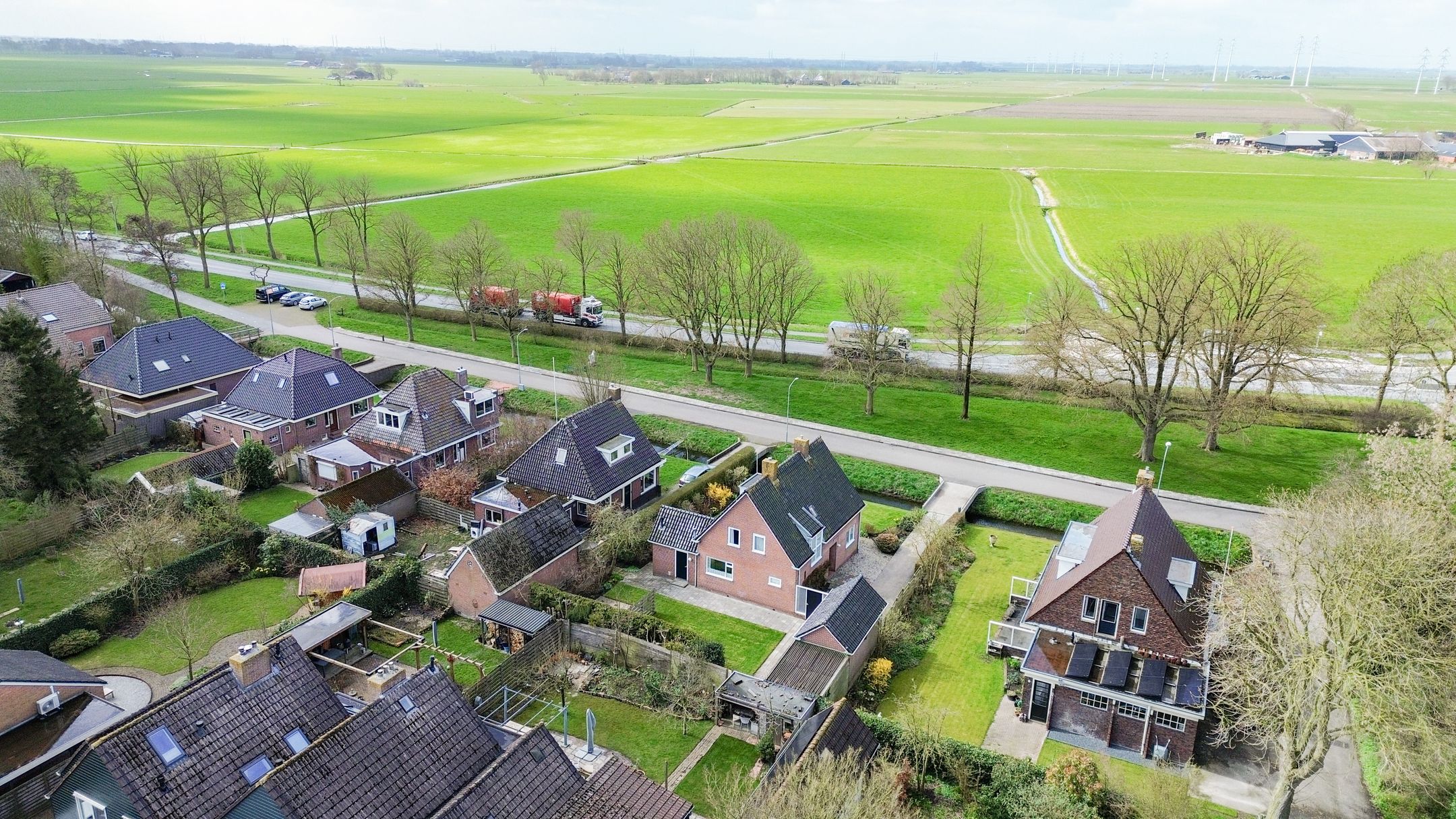 Photo 3 of Plantsoenweg 9