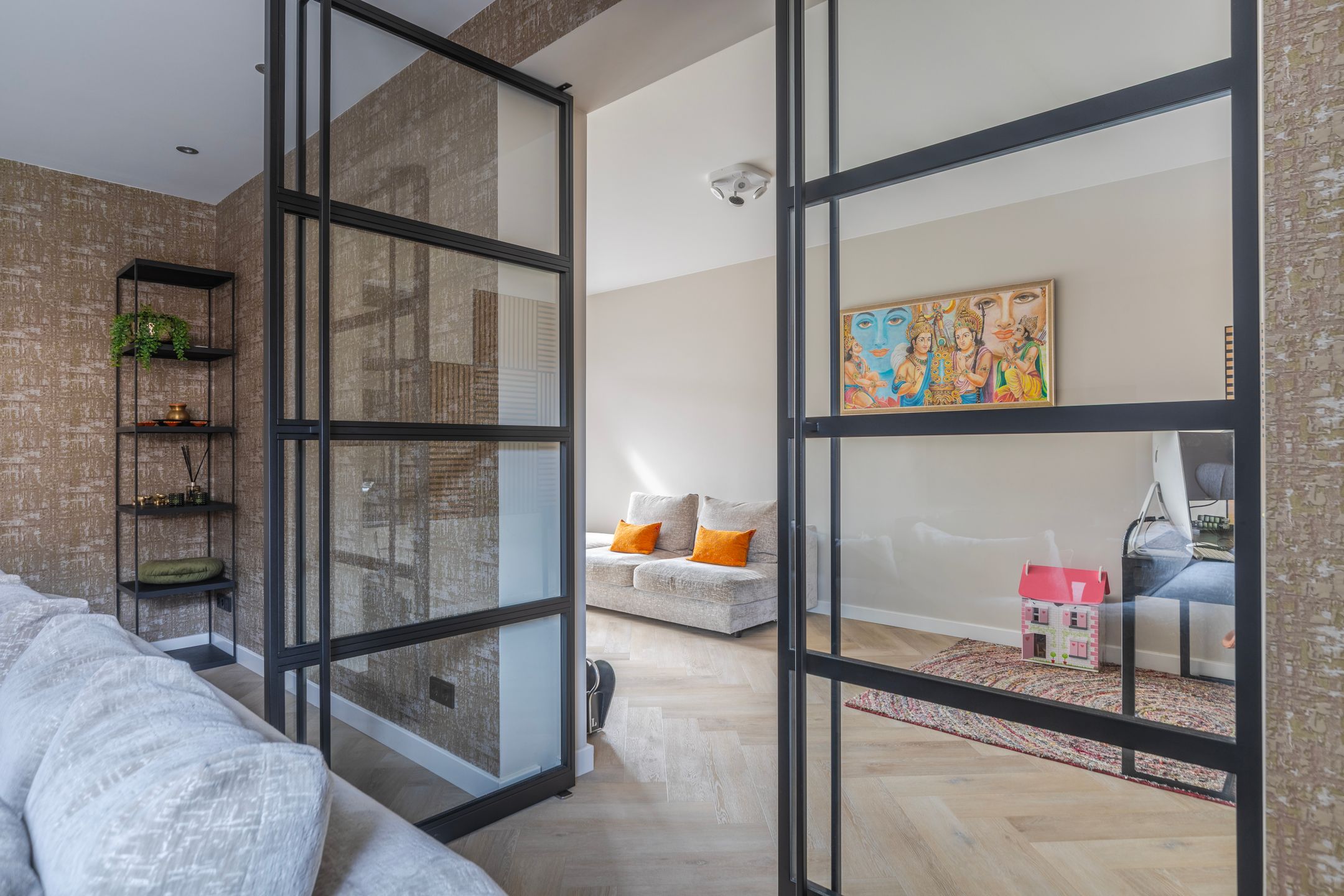 Spacious Semi-Detached Home with Home Office and Luxury Finishes — 15