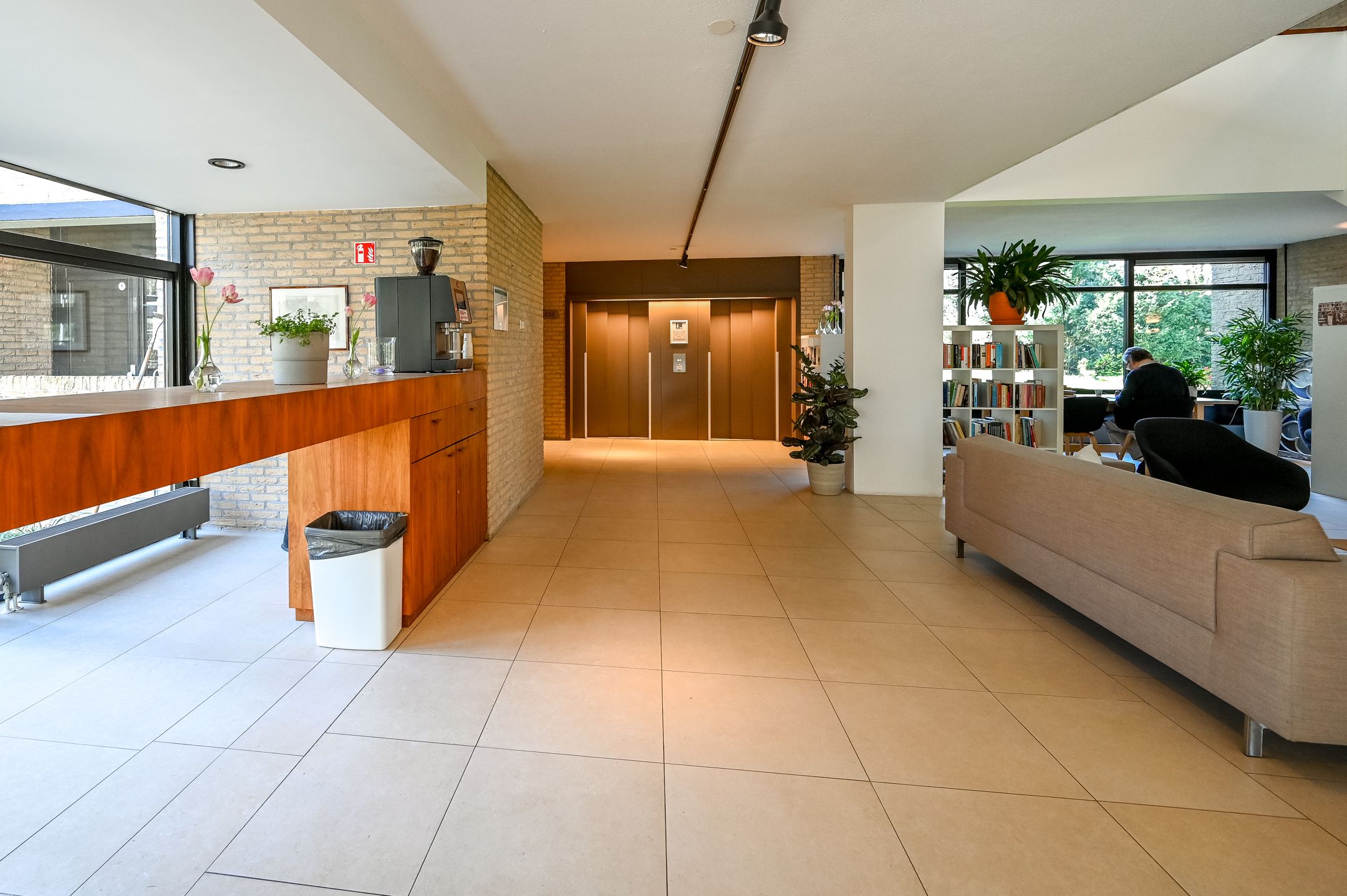 Foto 21 van Binnenweg 6-F117