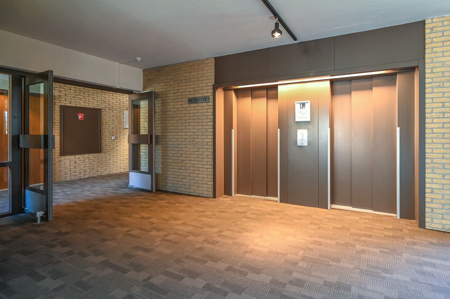 Foto 20 van Binnenweg 6-F117