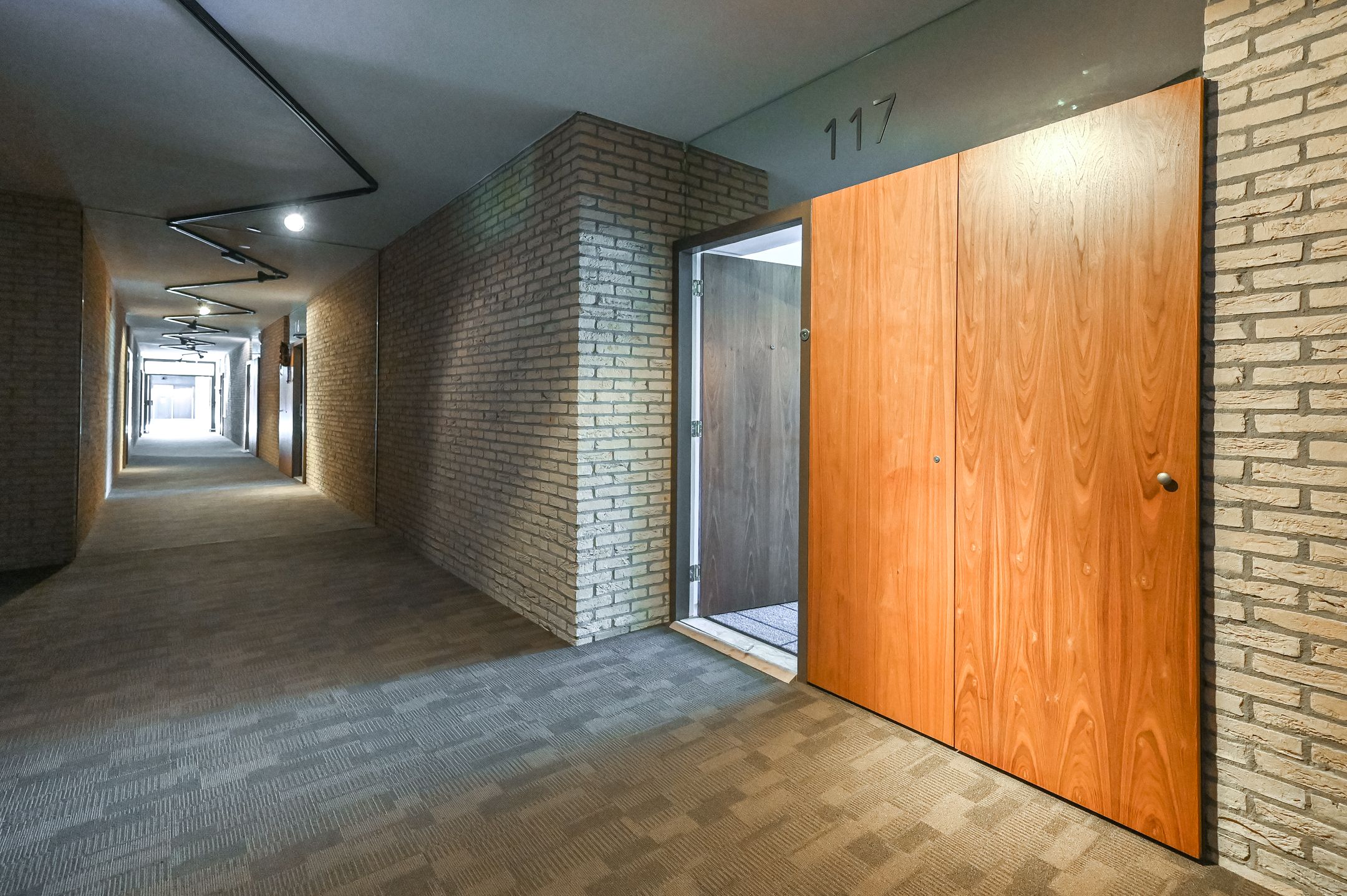 Foto 18 van Binnenweg 6-F117