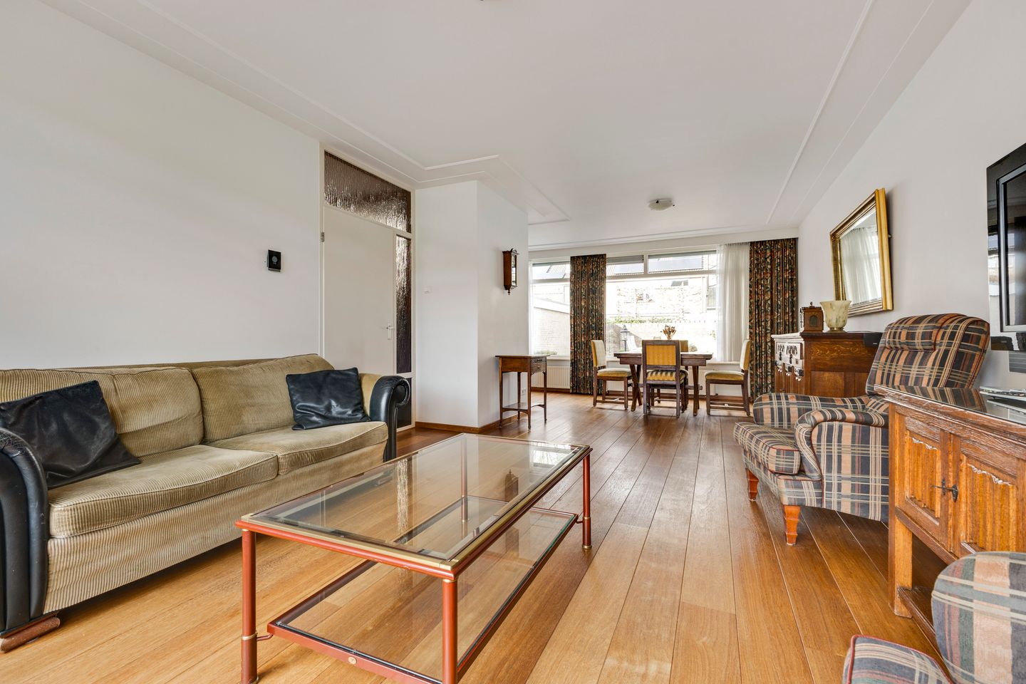 Spacious corner home with garage in family-friendly Vught-Zuid neighborhood — 10