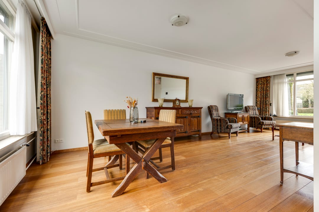 Spacious corner home with garage in family-friendly Vught-Zuid neighborhood — 16