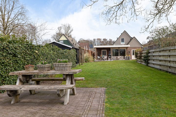 Looakkers 27 main image