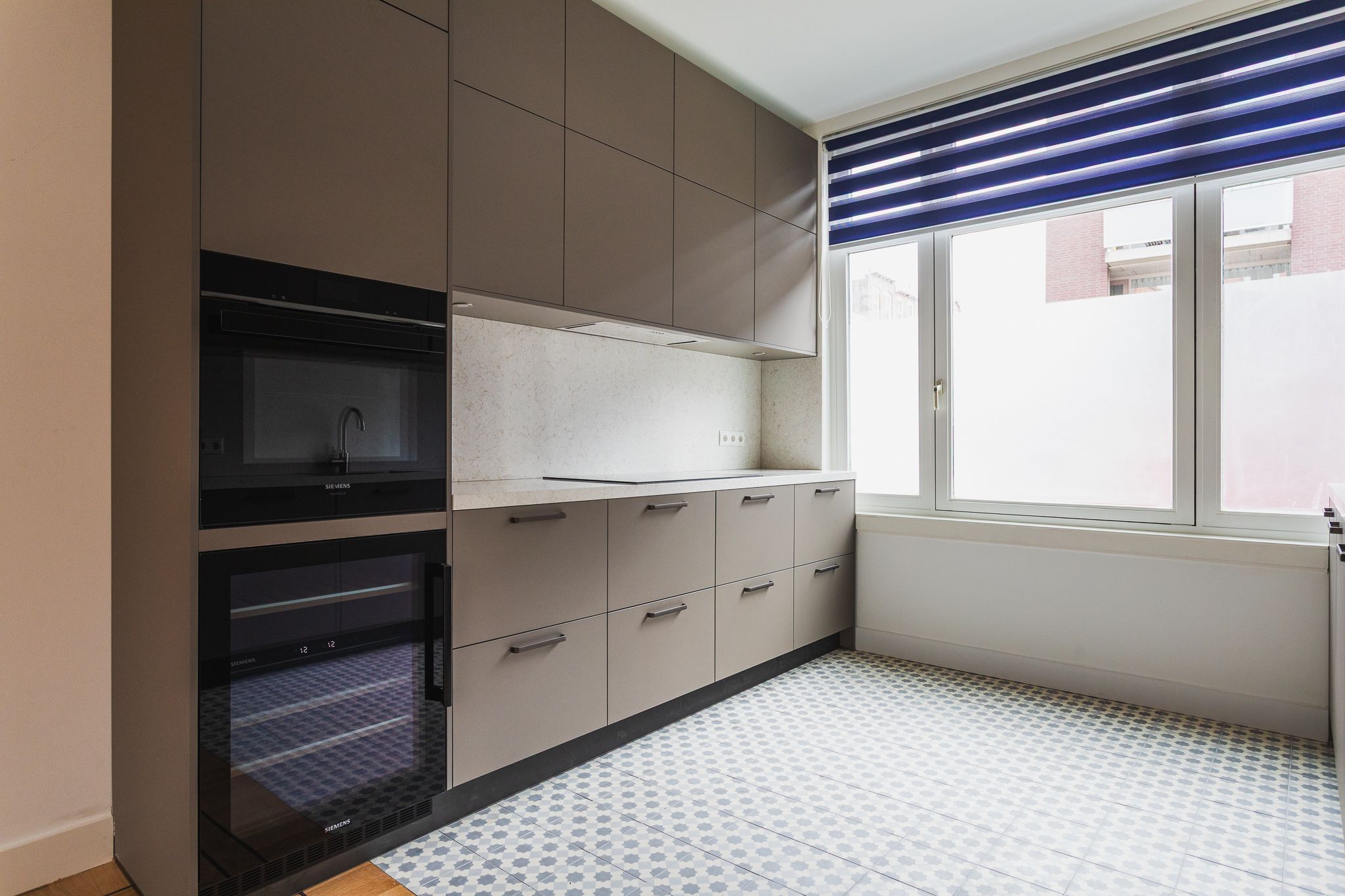 Photo 12 of Marnixstraat 35