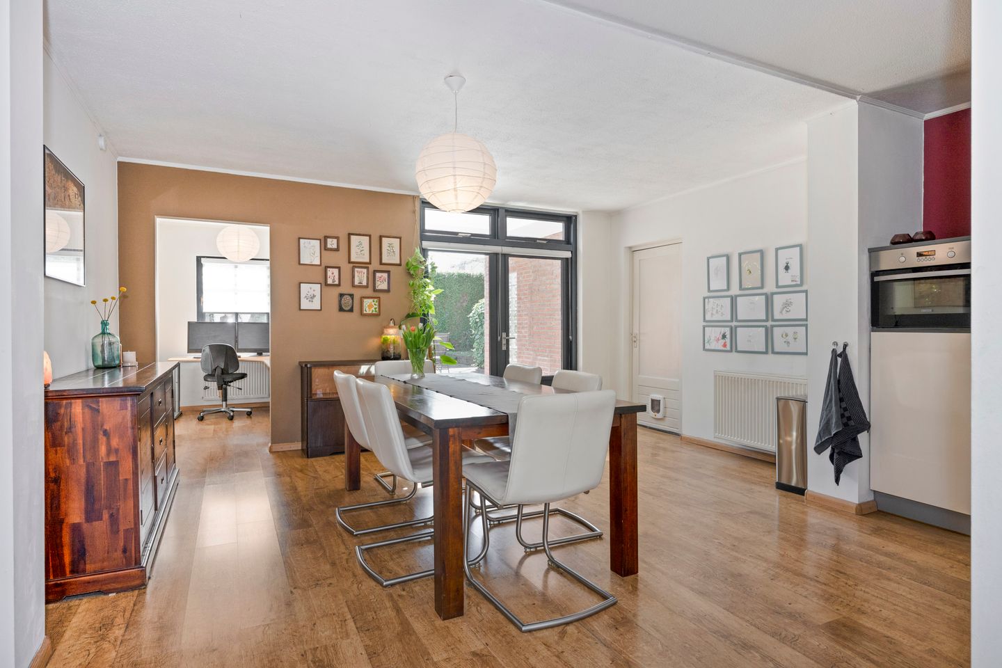 Photo 10 of Marsstraat 56