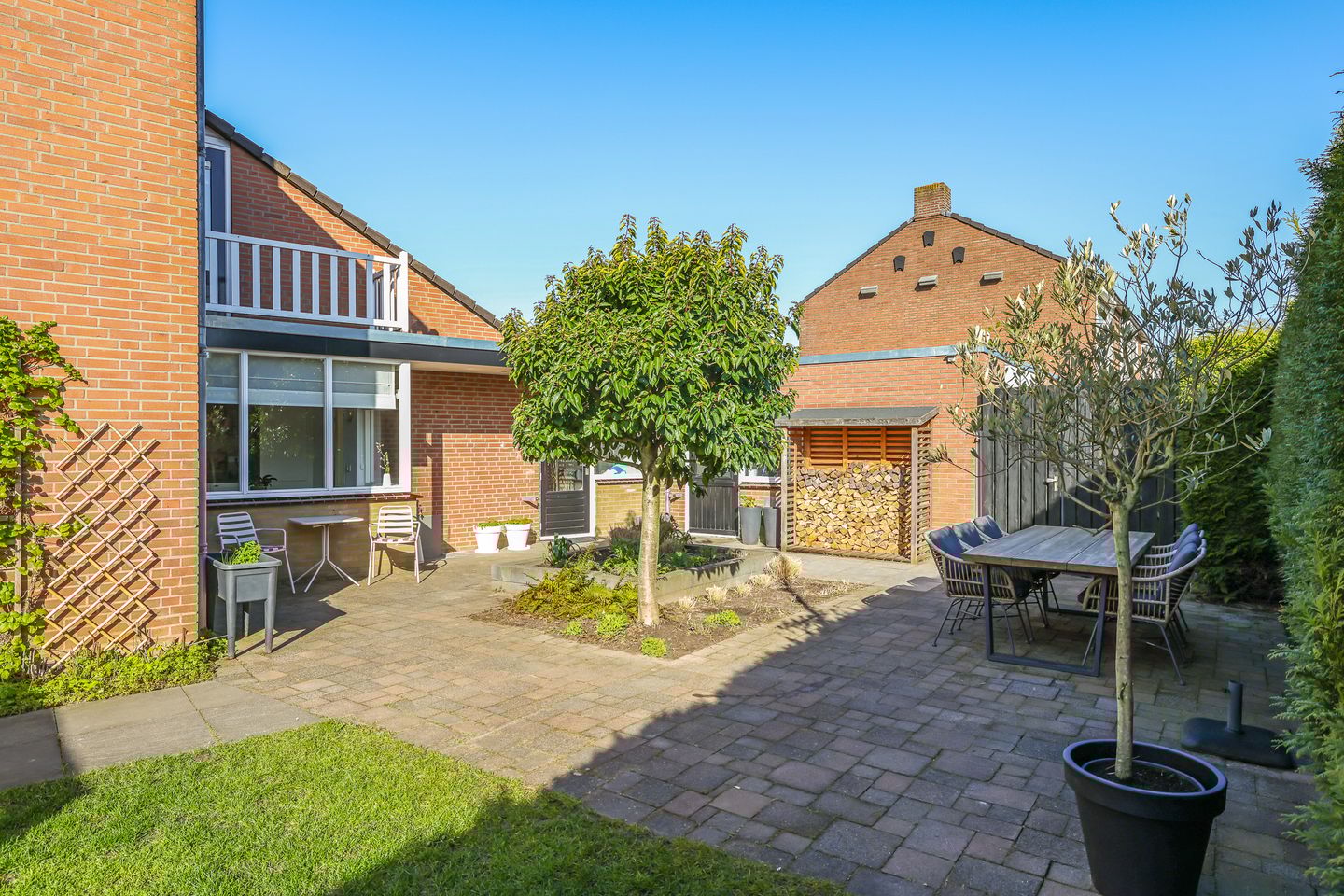 Foto 70 van Emmastraat 54