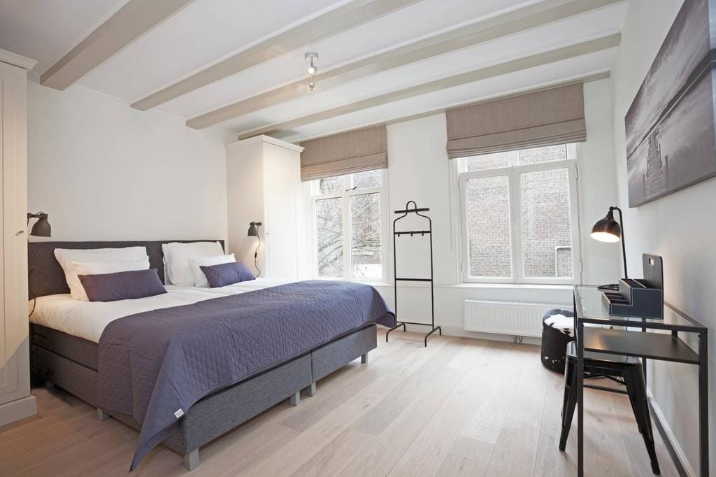 Photo 14 of Noordeinde 75-B