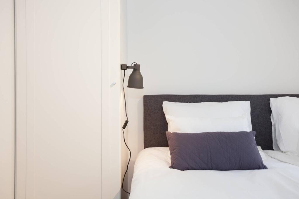 Photo 19 of Noordeinde 75-B