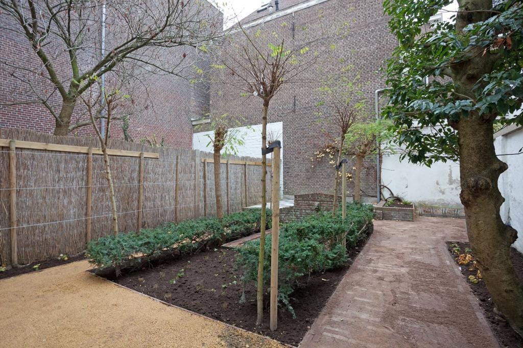 Photo 28 of Noordeinde 75-B