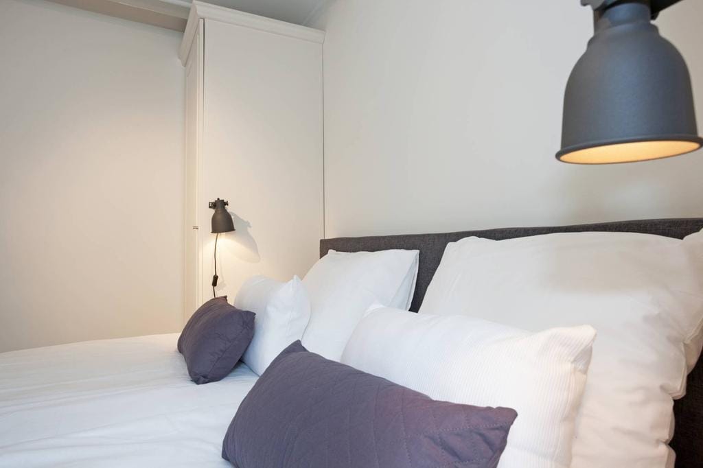 Photo 15 of Noordeinde 75-B