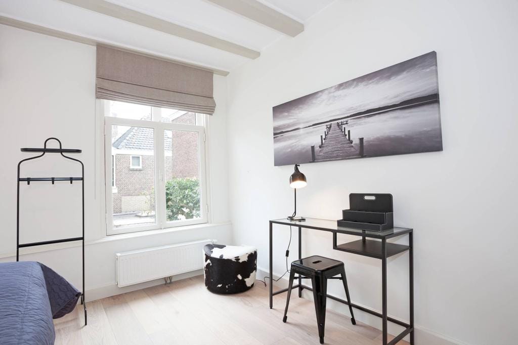 Photo 20 of Noordeinde 75-B