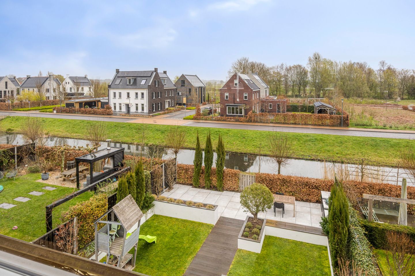Spacious Semi-Detached Home with Large Garden in Child-Friendly Hattem Neighborhood — 40