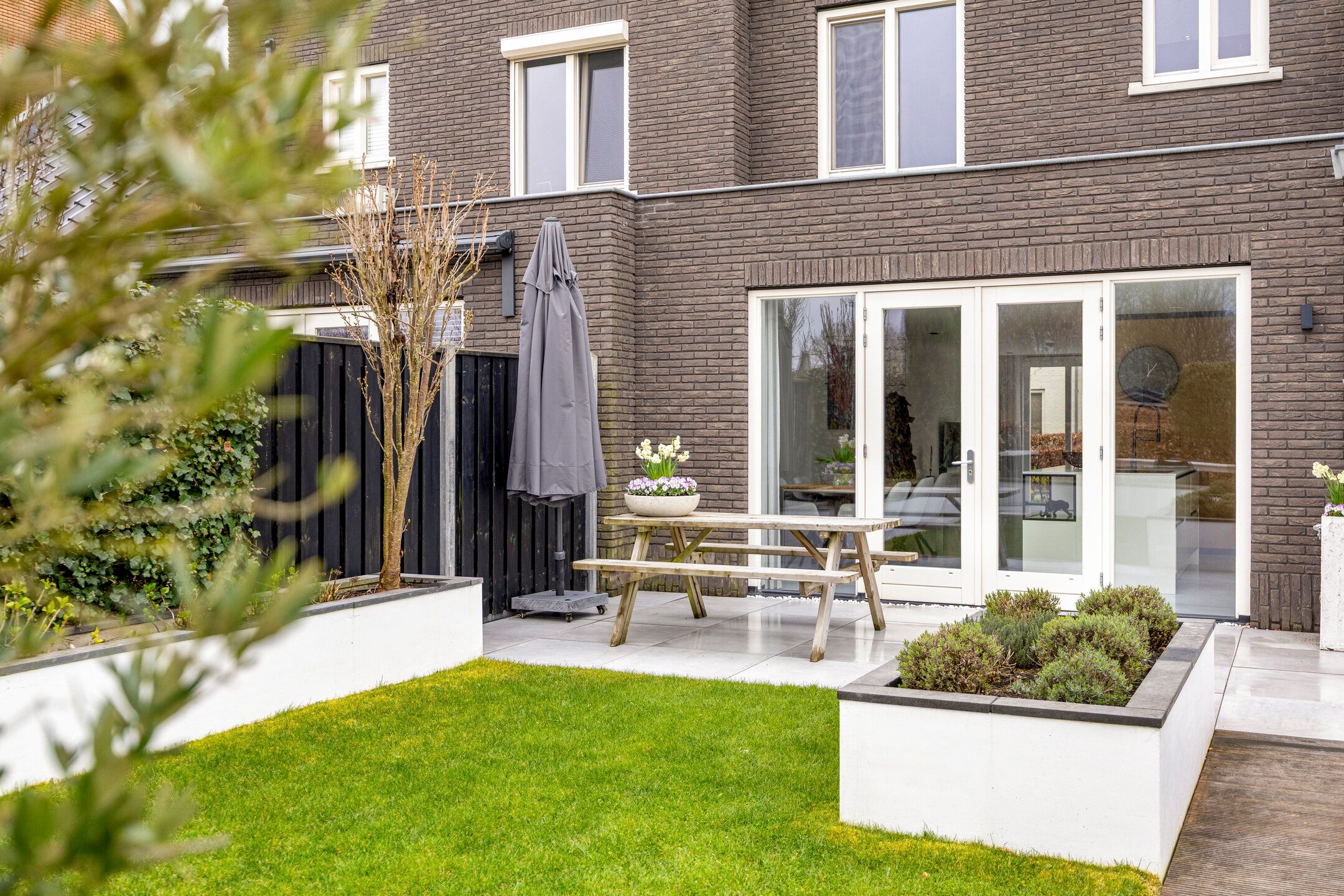 Spacious Semi-Detached Home with Large Garden in Child-Friendly Hattem Neighborhood — 39