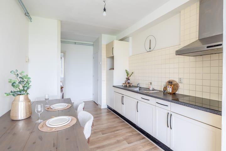 Photo 3 of Oostmaaslaan 147-B01