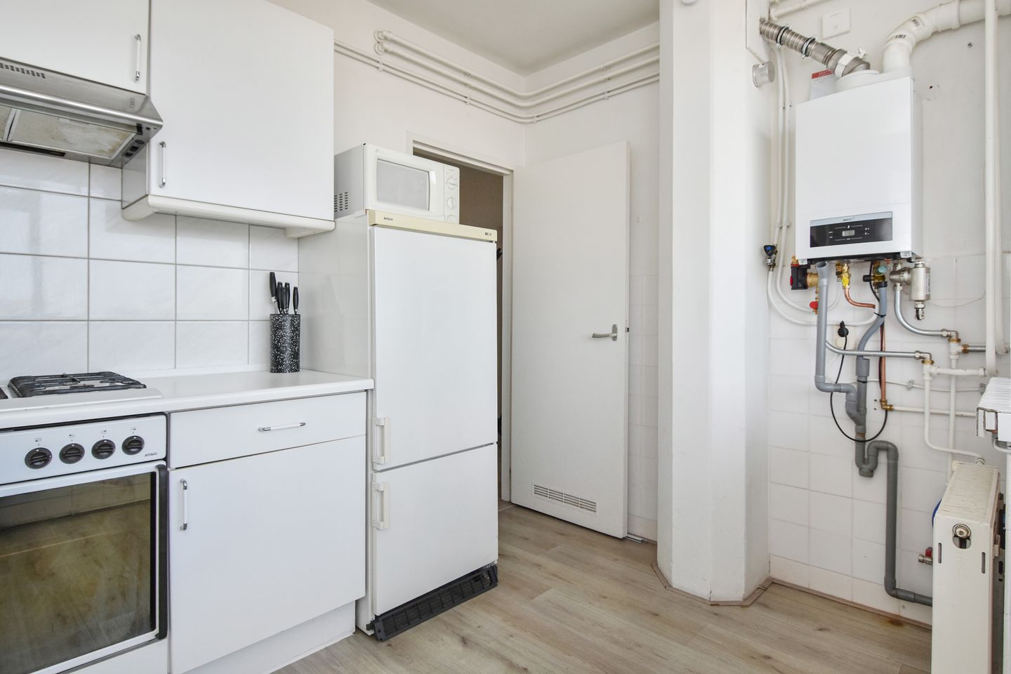 Photo 19 of van Tuyll van Serooskerkenstraat 113