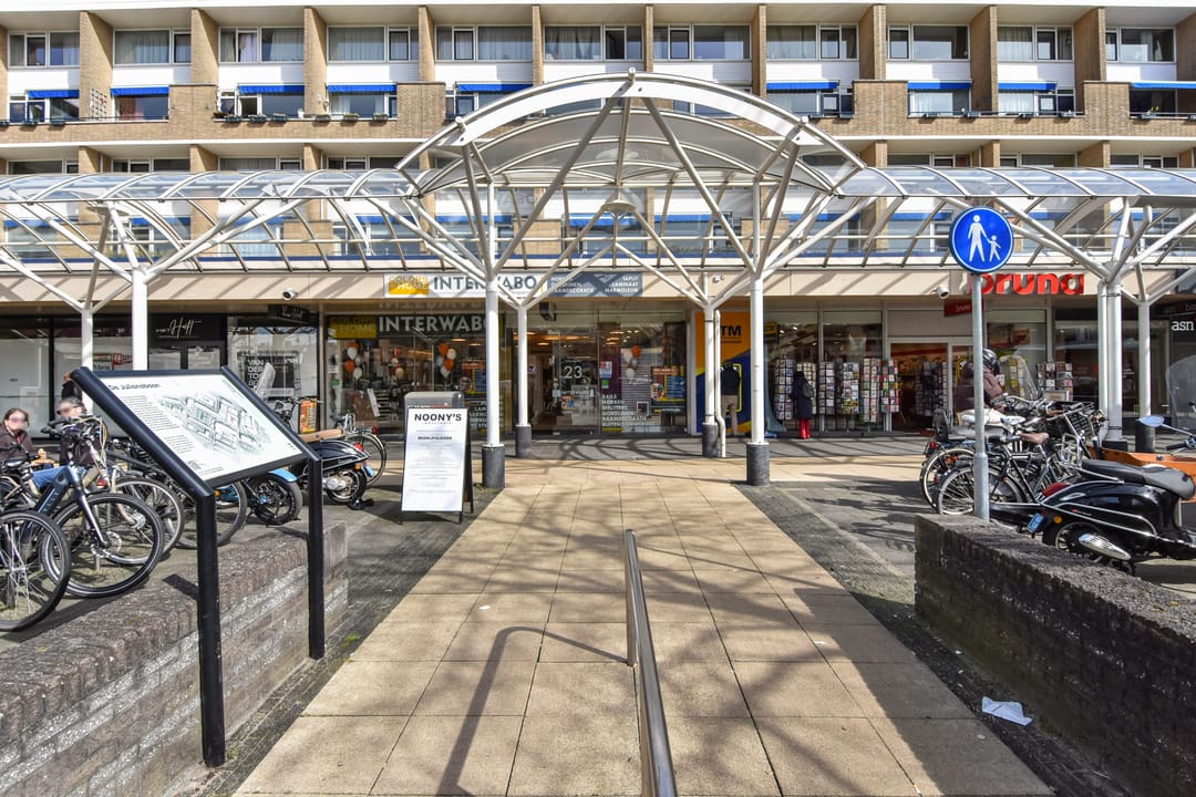 Photo 31 of van Tuyll van Serooskerkenstraat 113