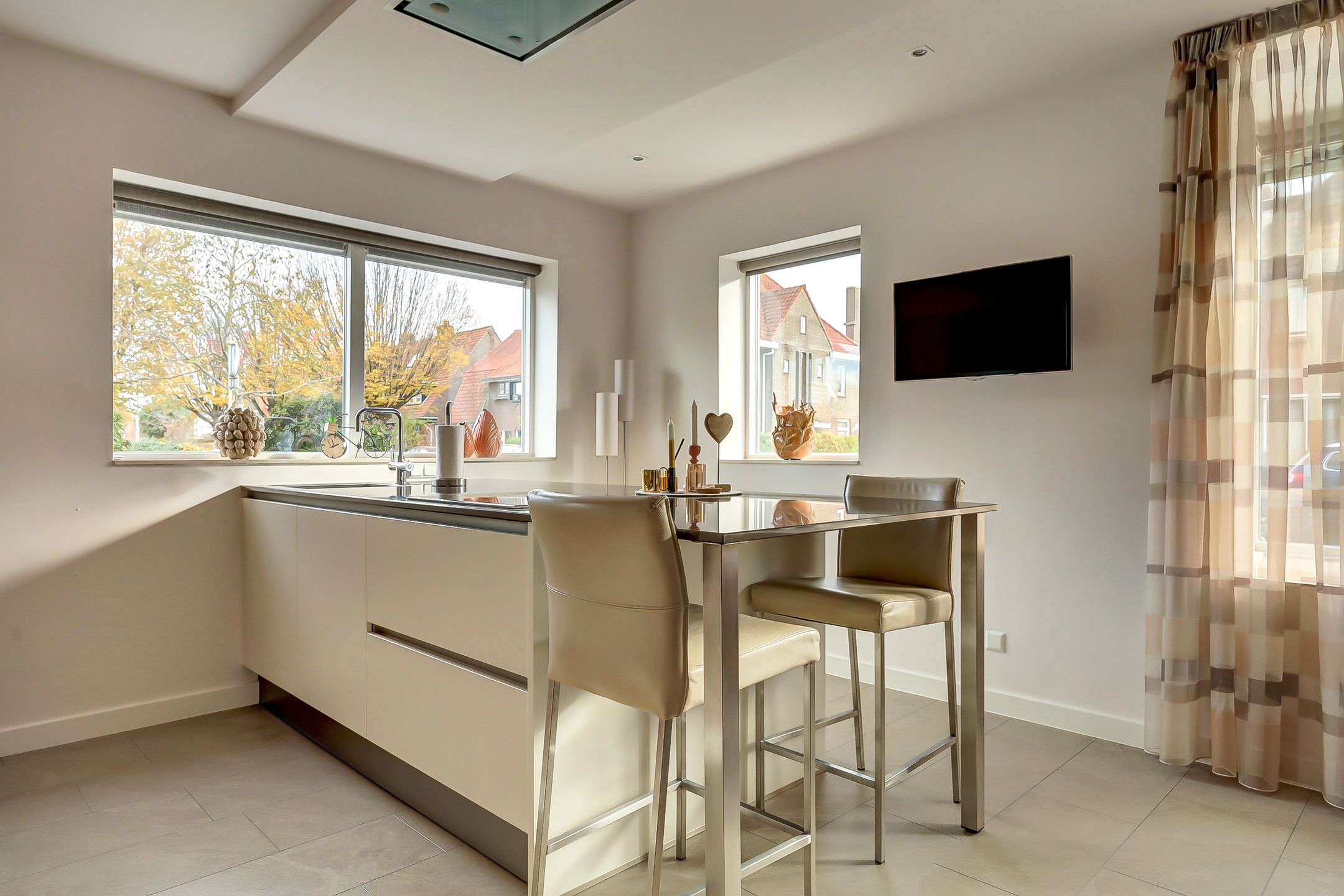 Photo 12 of Leliestraat 105