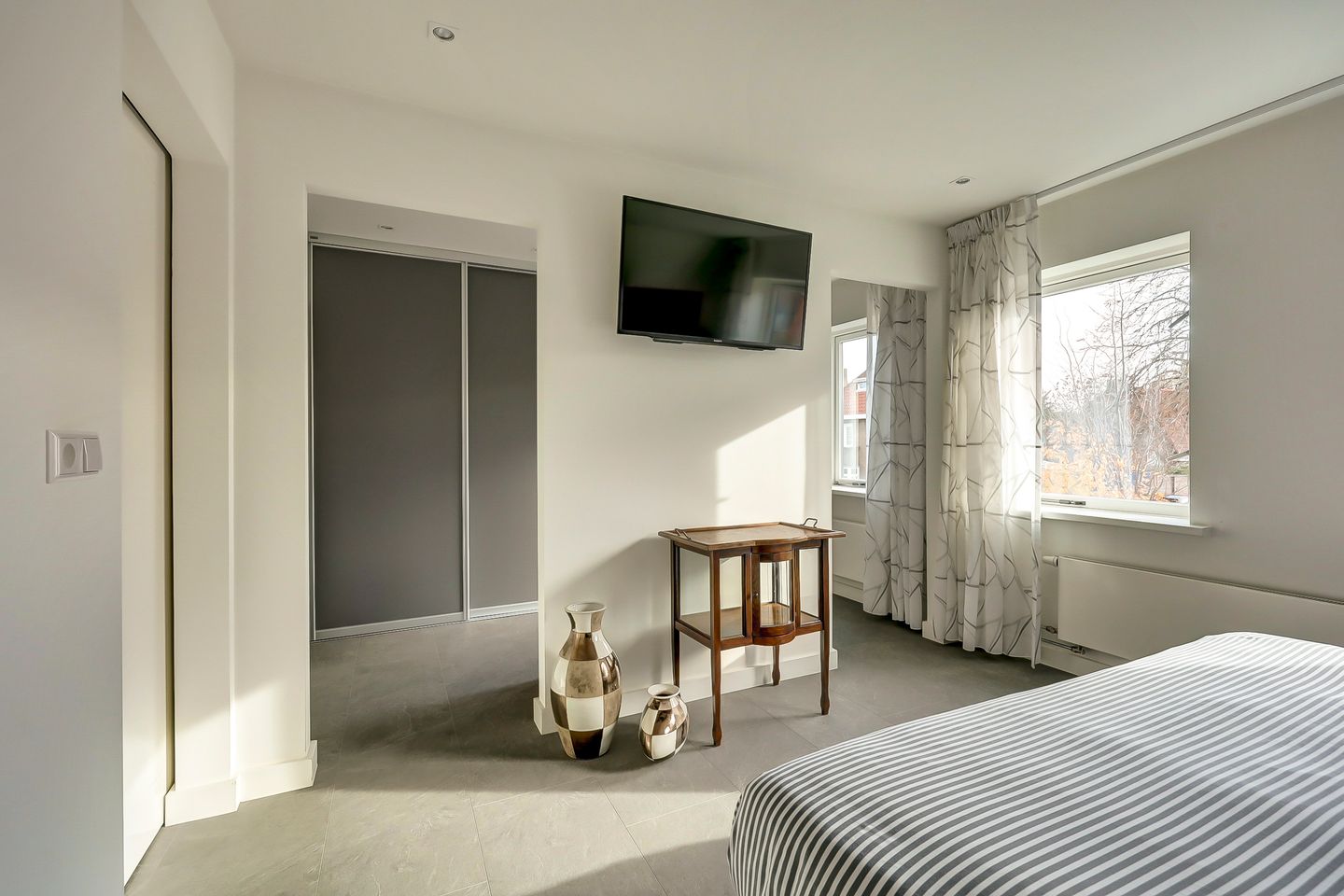 Photo 20 of Leliestraat 105