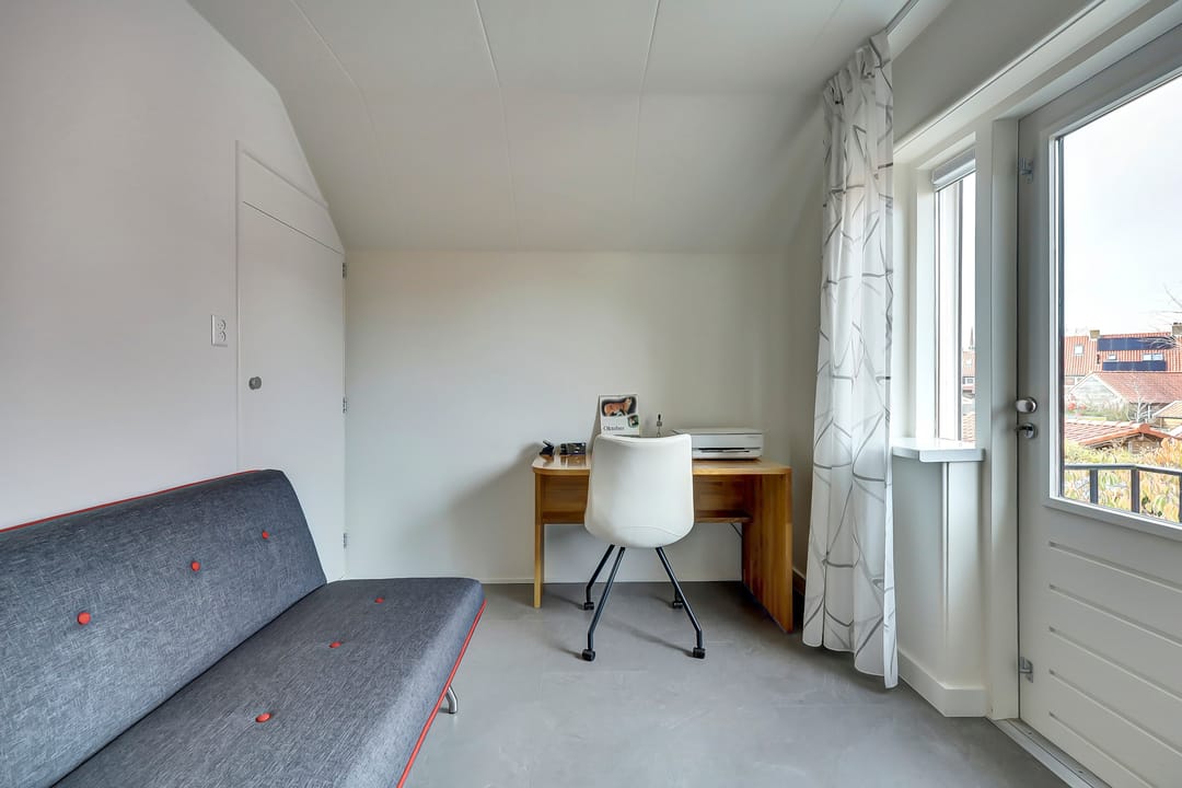 Photo 23 of Leliestraat 105