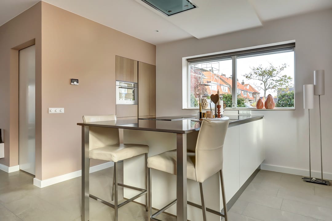 Photo 11 of Leliestraat 105