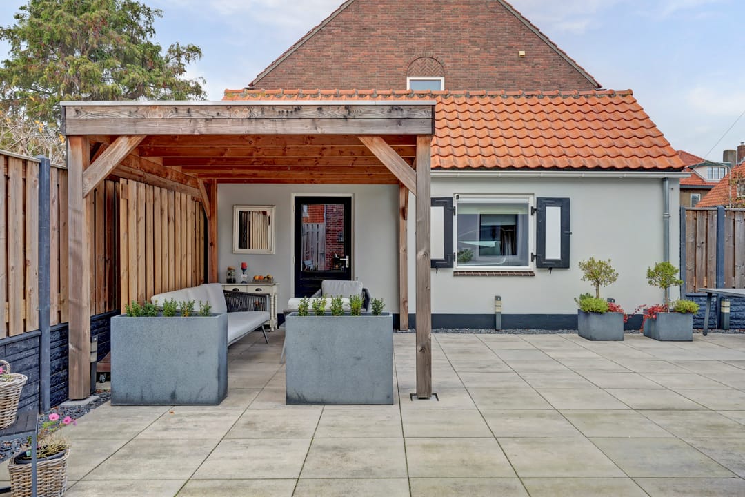 Photo 37 of Leliestraat 105