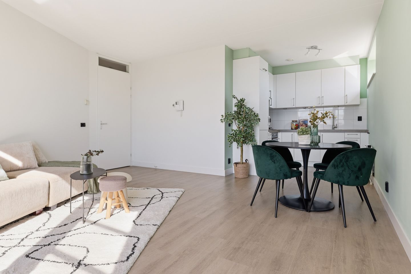 Foto 10 van Dorpsstraat 12-M