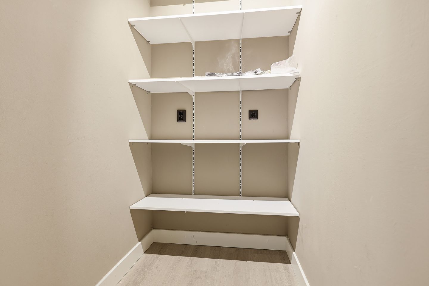 Foto 25 van Dorpsstraat 12-M