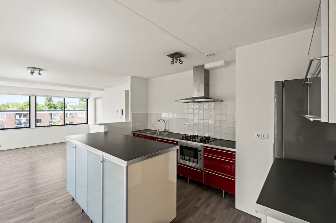 Photo 8 of Van Suchtelen van de Haarestraat 24-G