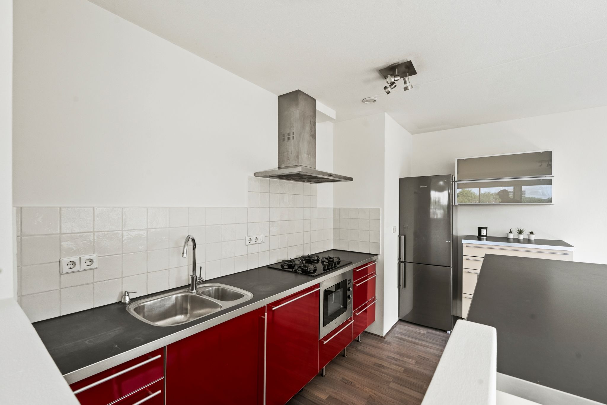 Photo 9 of Van Suchtelen van de Haarestraat 24-G