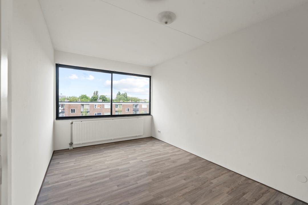 Photo 13 of Van Suchtelen van de Haarestraat 24-G