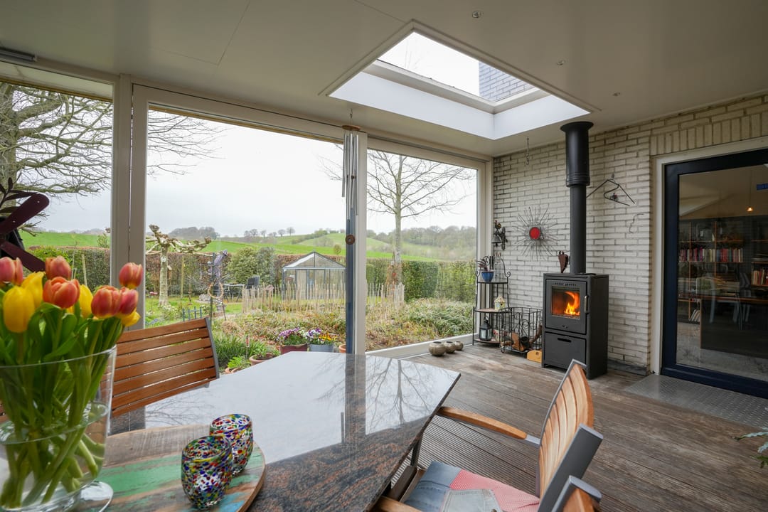 Spacious Detached Villa with Spectacular Rolling Hills Views and Serene Garden Setting — 38