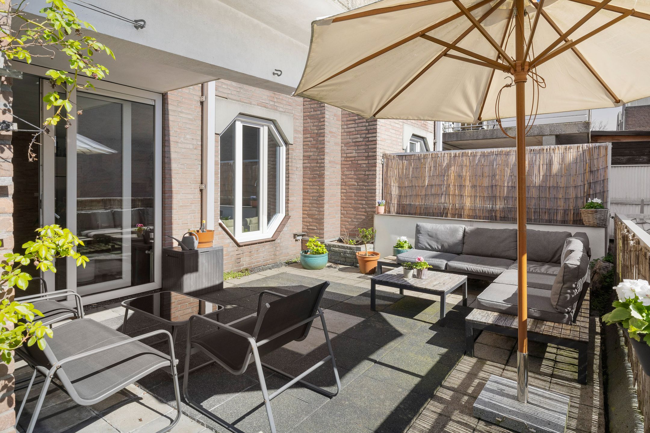 Foto 3 van Biarritzplein 8