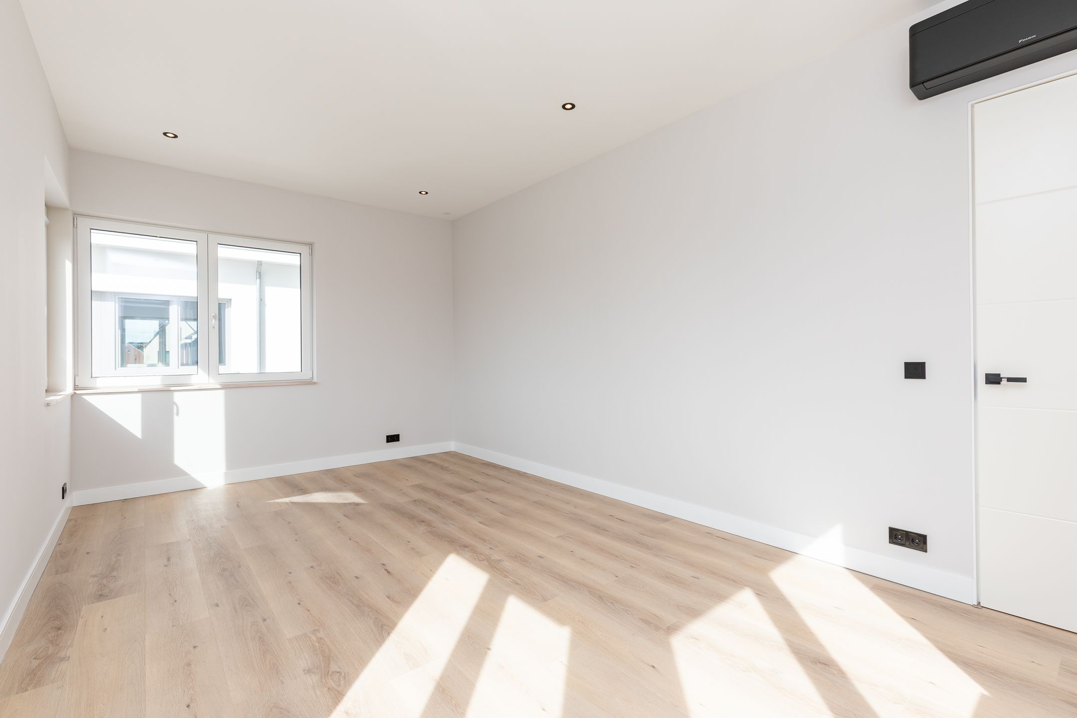 Foto 42 van John Bardeenstraat 16