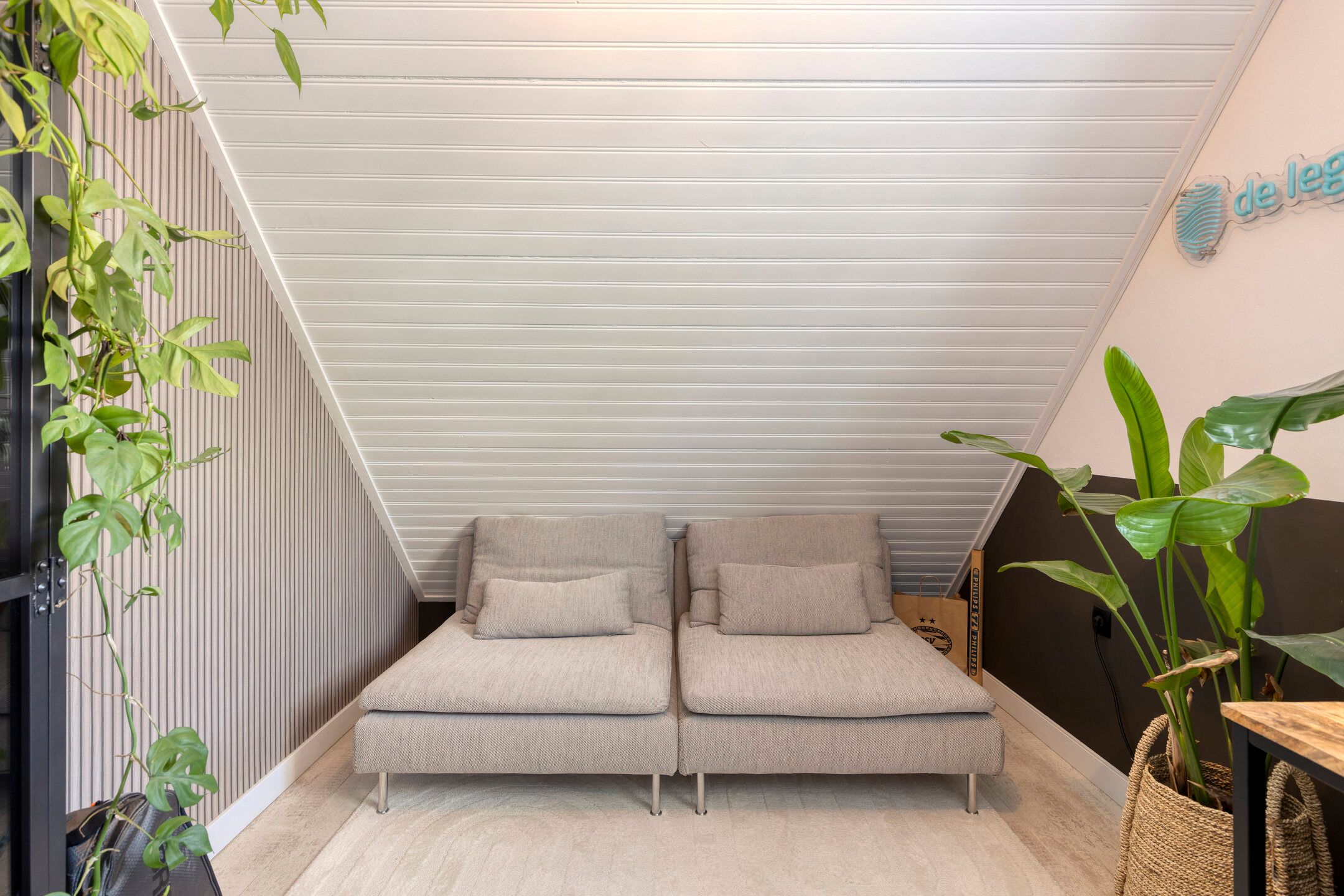 Foto 27 van Den Heuvel 14