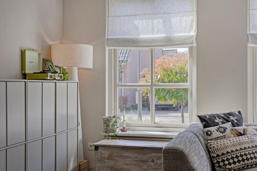 Foto 2 van Den Heuvel 14