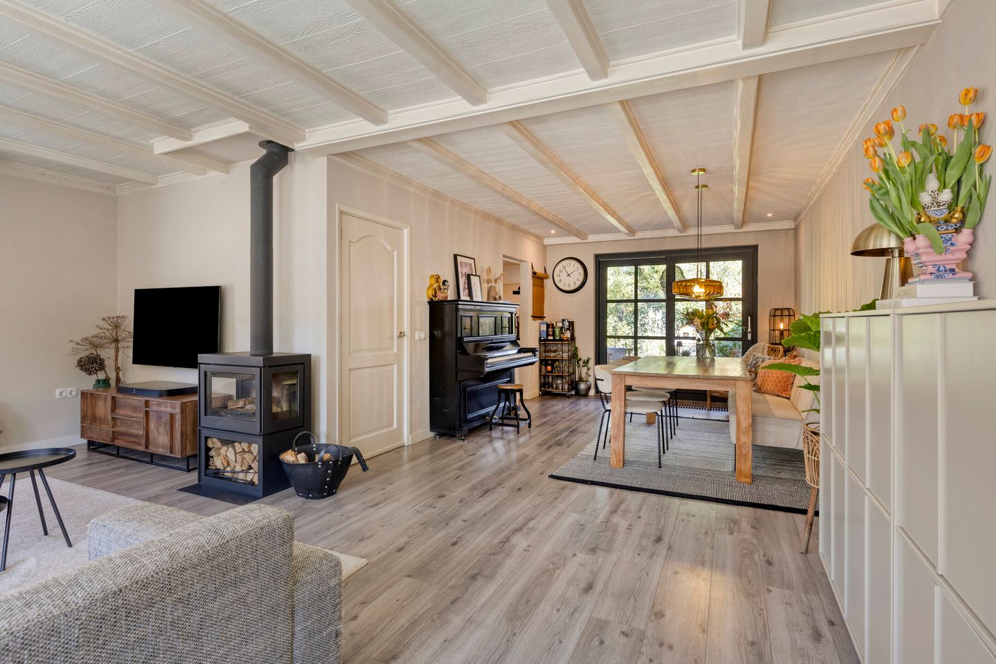 Foto 5 van Den Heuvel 14