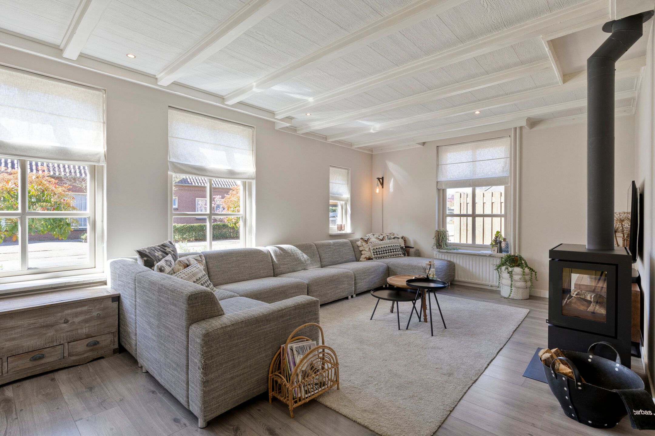 Foto 3 van Den Heuvel 14