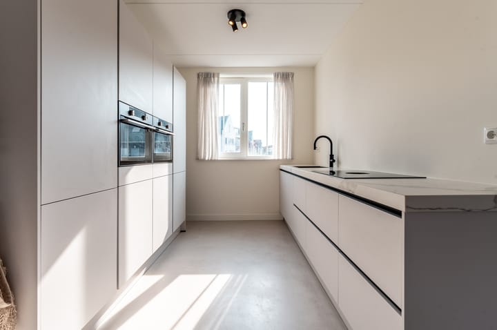 Foto 3 van Robert Hofstadterstraat 7