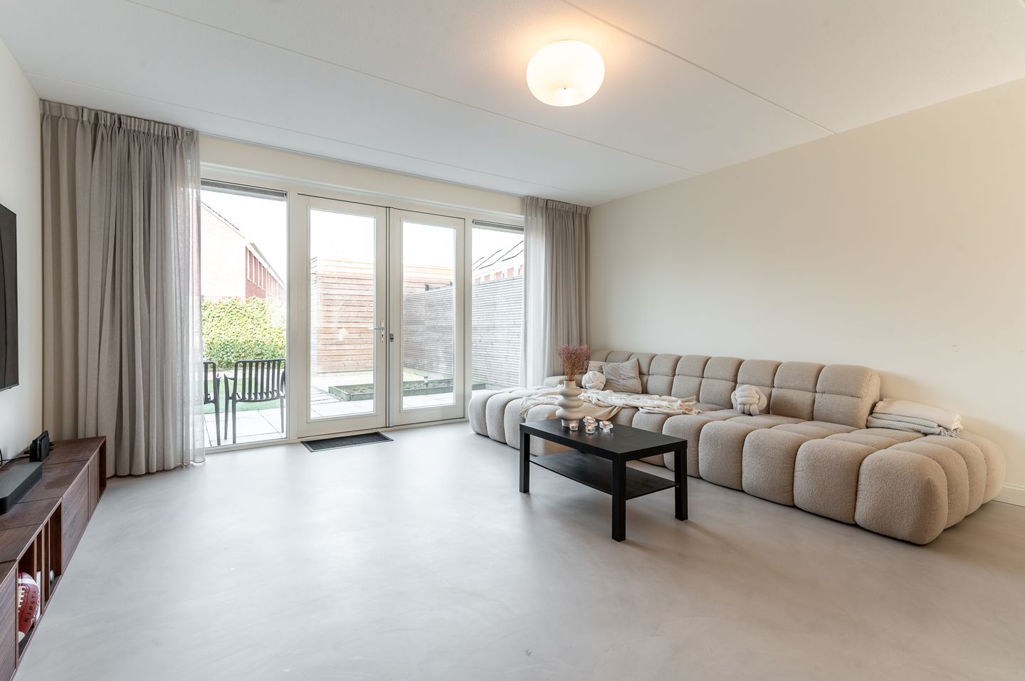 Foto 5 van Robert Hofstadterstraat 7