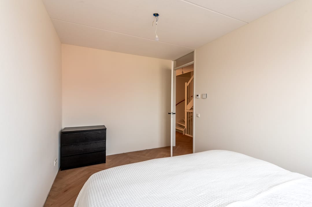 Foto 16 van Robert Hofstadterstraat 7