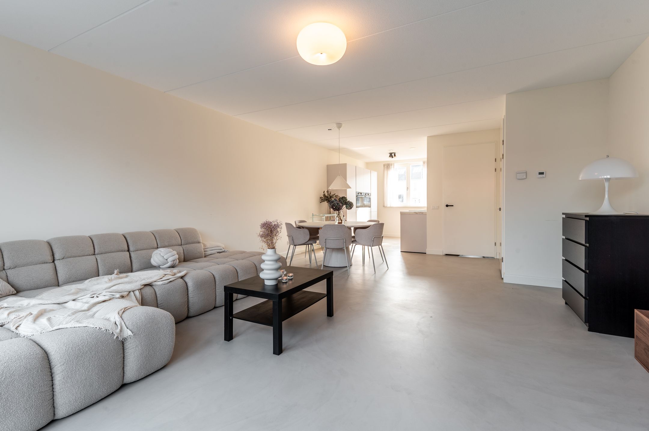 Foto 6 van Robert Hofstadterstraat 7