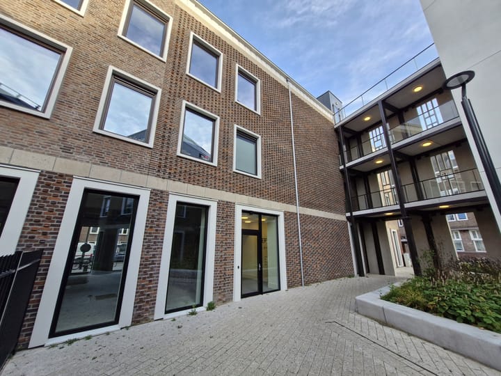 Photo 2 of Deken van Somerenstraat 338