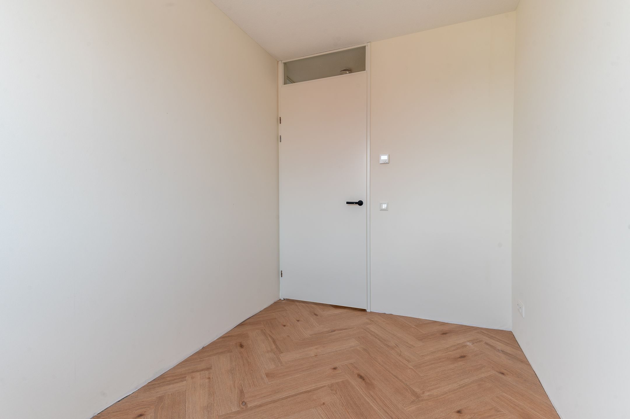 Foto 18 van Robert Hofstadterstraat 7