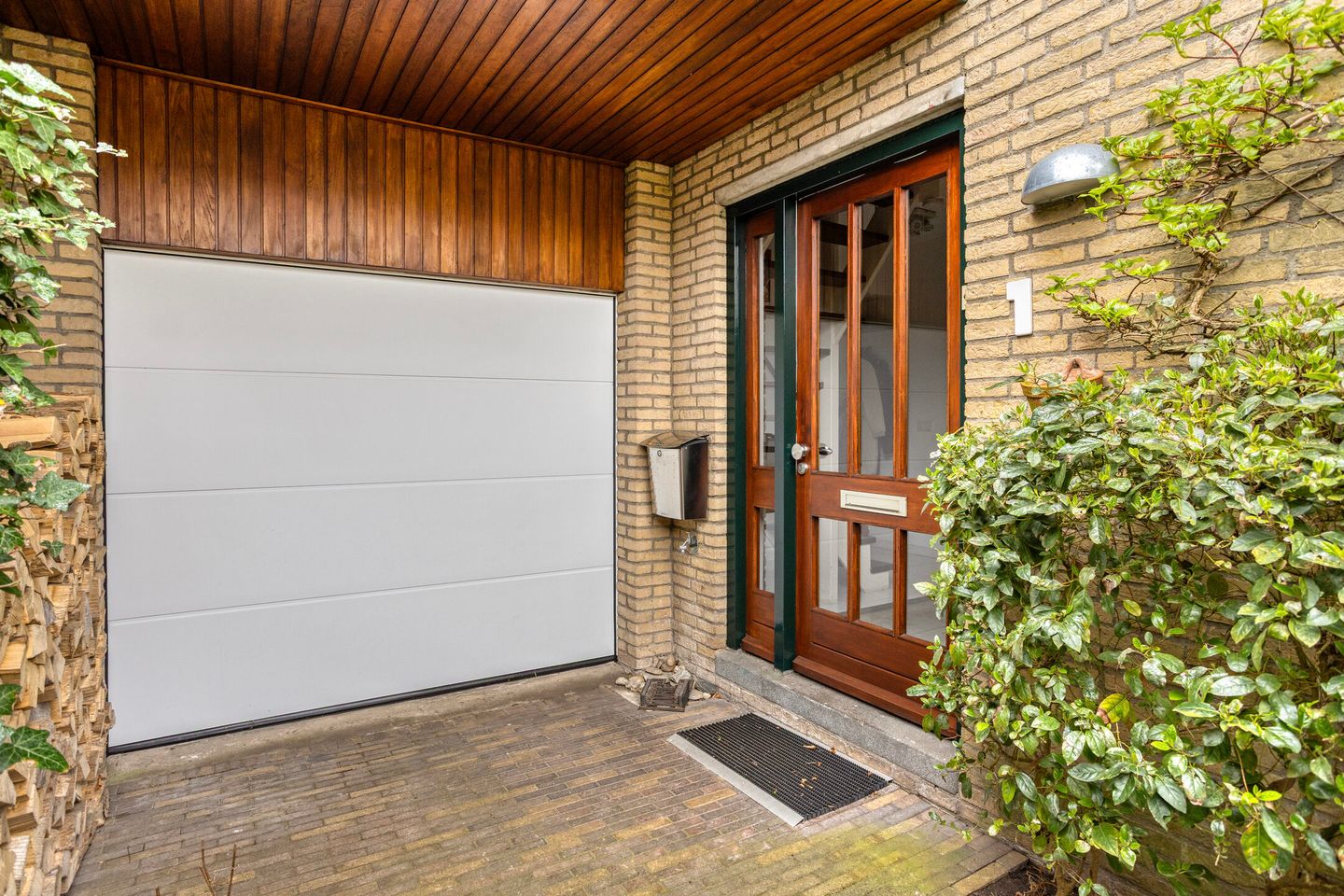 Foto 4 van Viltroos 1