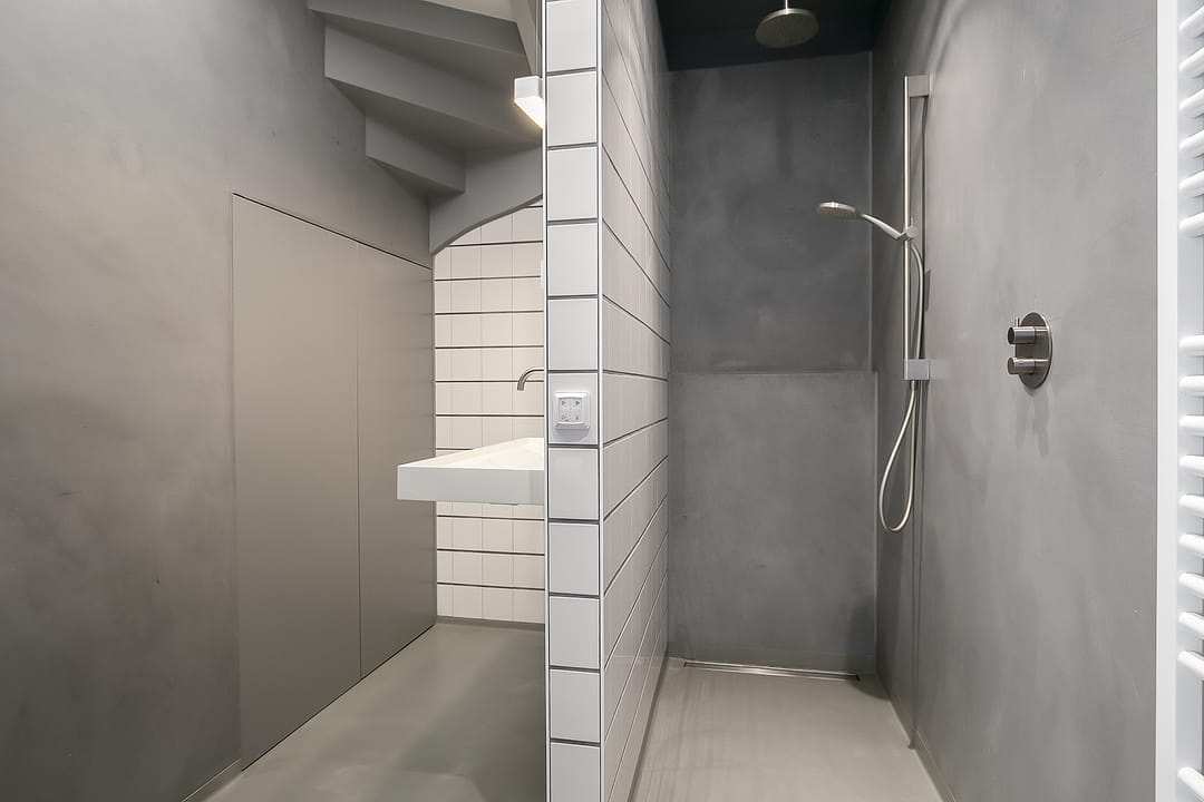 Industrial Ground Floor Maisonnette with Garage in Monumental Warehouse — 13