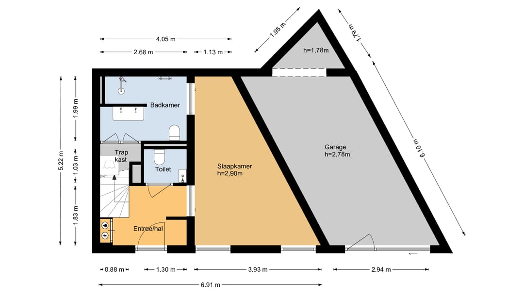 Industrial Ground Floor Maisonnette with Garage in Monumental Warehouse — 22
